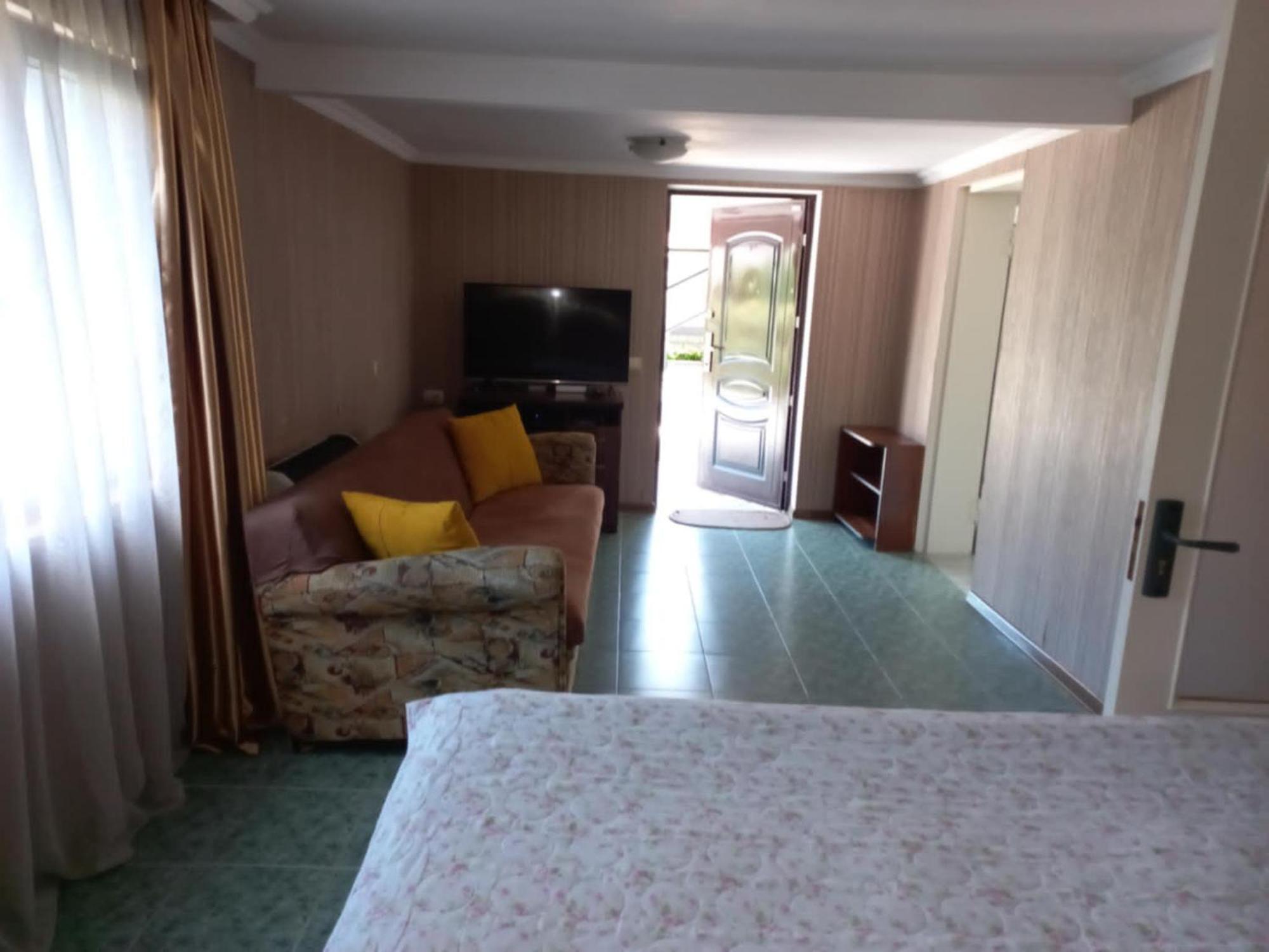 Guest House Kobuleti Exterior photo